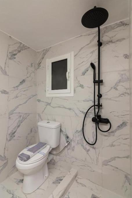 Fully Renovated 1 Bedroom Condo Athens Luaran gambar